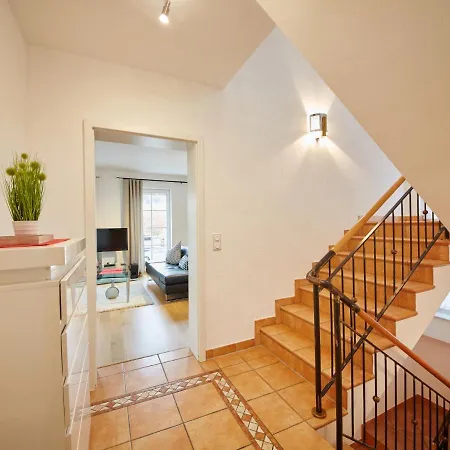 度假居 Am Golf- Und Reitpark By Interhome *