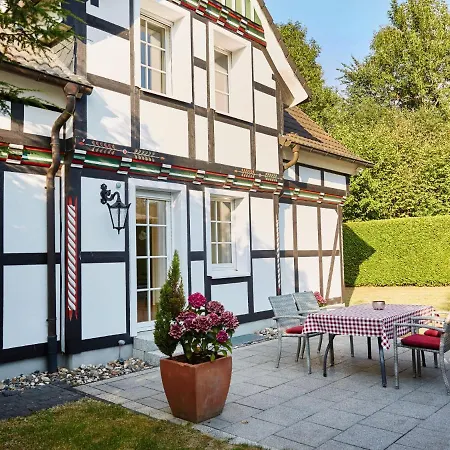 度假居 Am Golf- Und Reitpark By Interhome